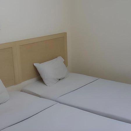 Oyo 301 River Inn Hotel Баттерворт Экстерьер фото