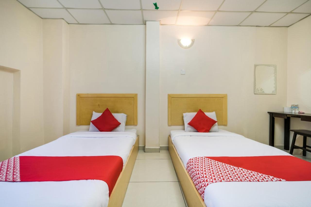 Oyo 301 River Inn Hotel Баттерворт Экстерьер фото