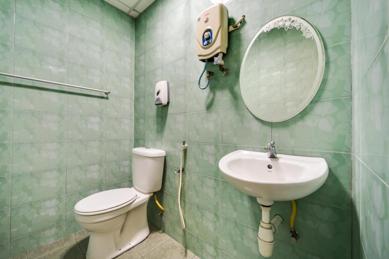 Oyo 301 River Inn Hotel Баттерворт Экстерьер фото