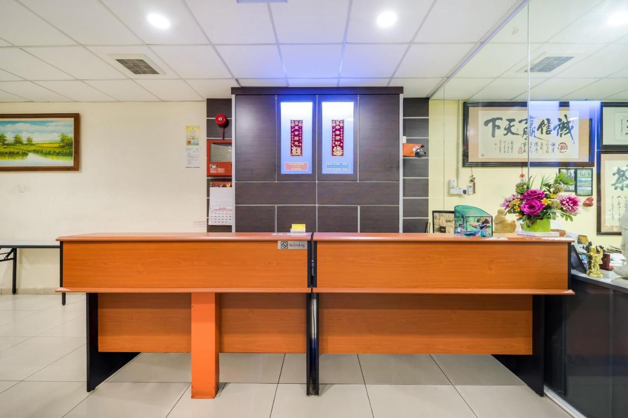 Oyo 301 River Inn Hotel Баттерворт Экстерьер фото