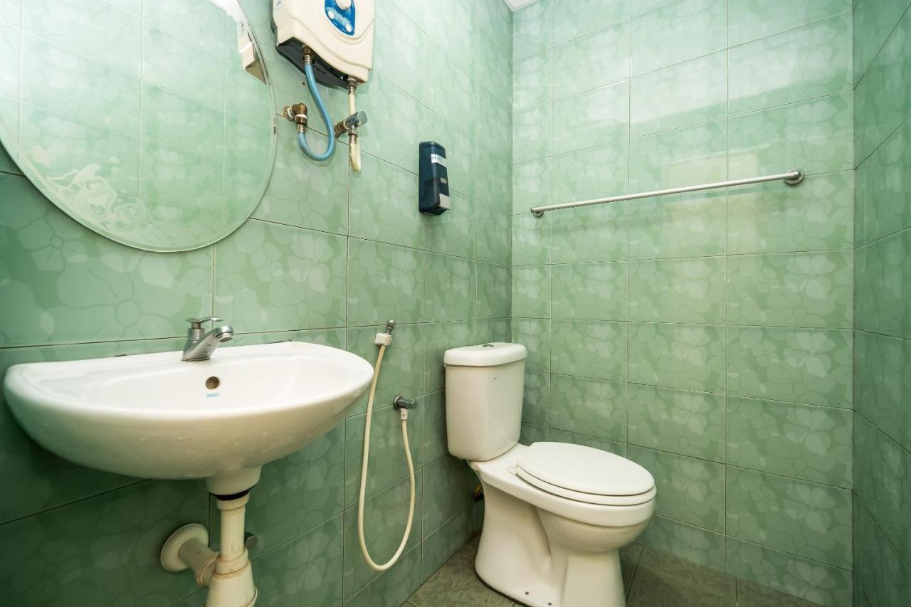 Oyo 301 River Inn Hotel Баттерворт Экстерьер фото