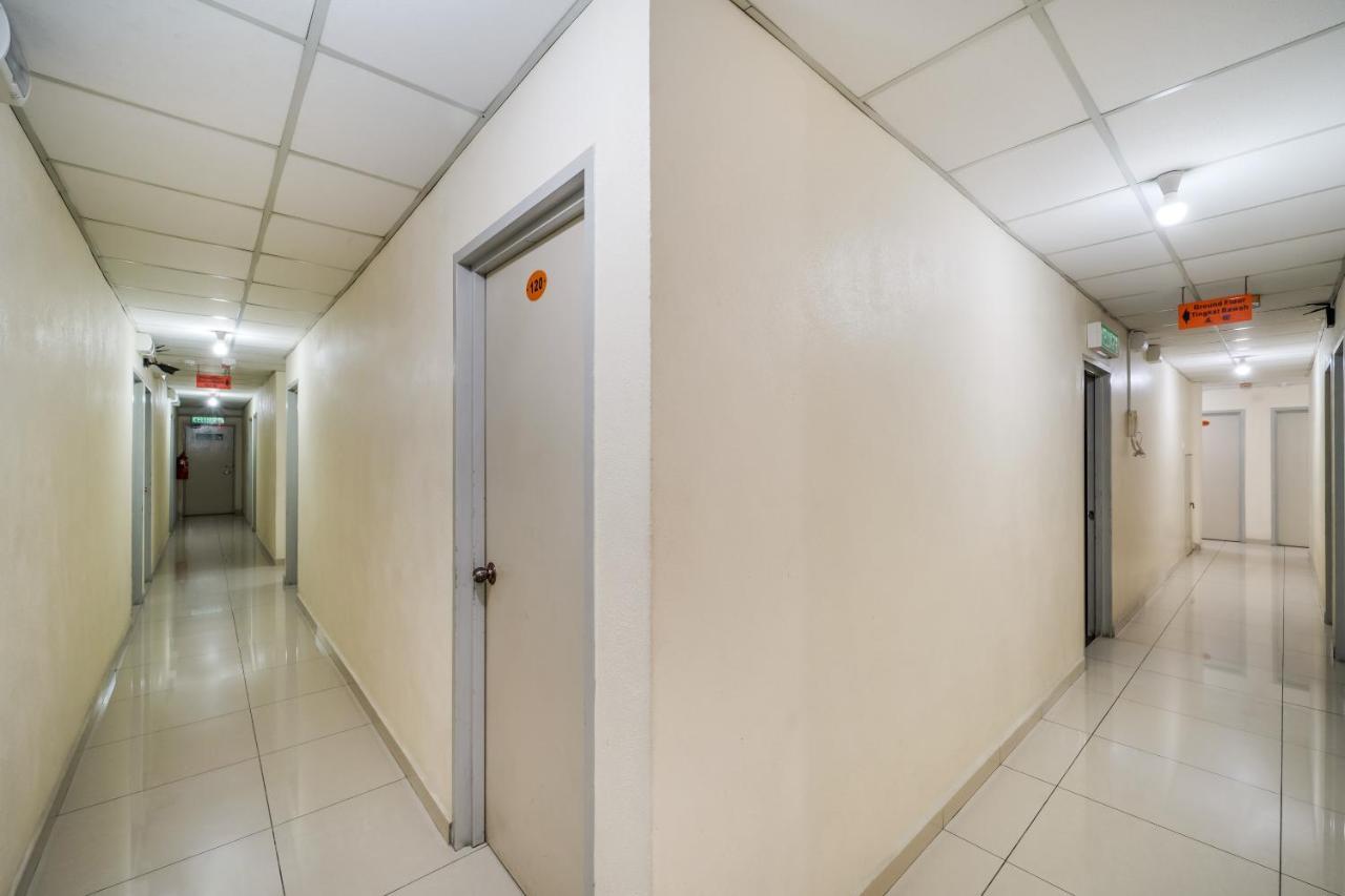 Oyo 301 River Inn Hotel Баттерворт Экстерьер фото